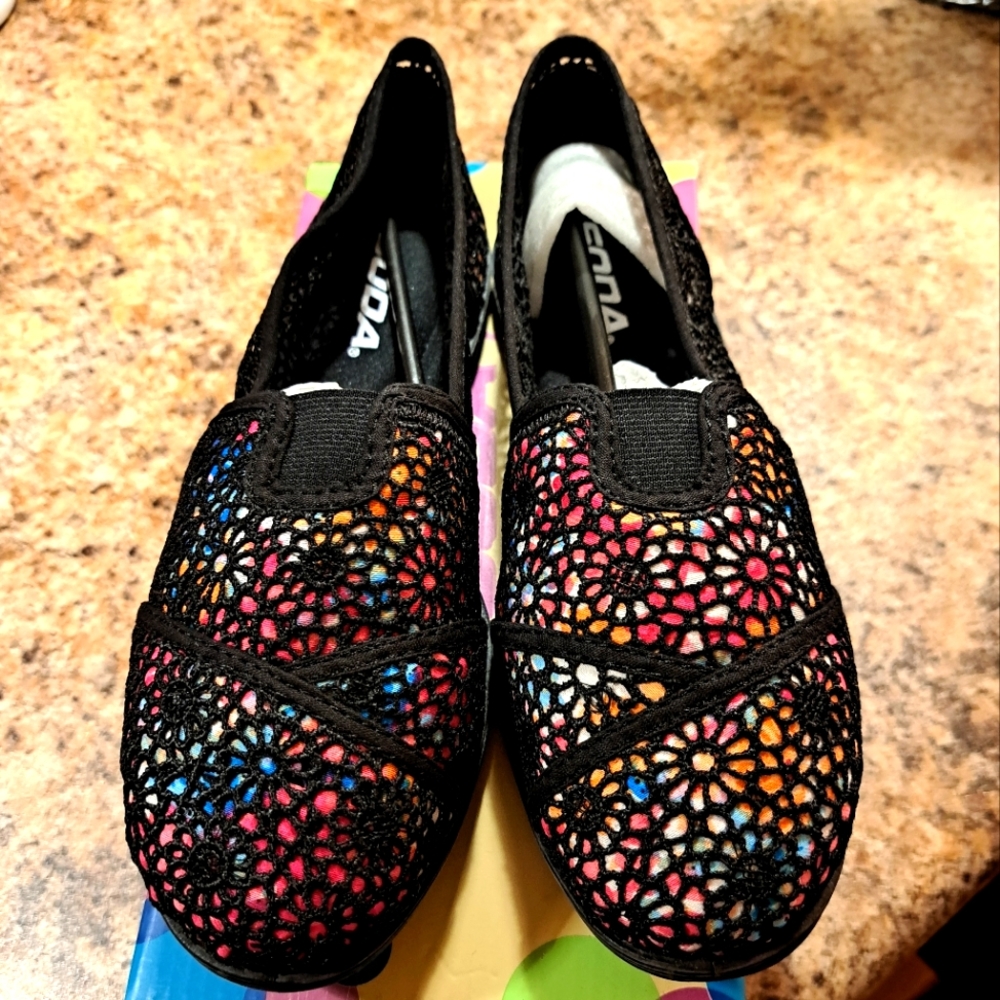 Casual dress shoes